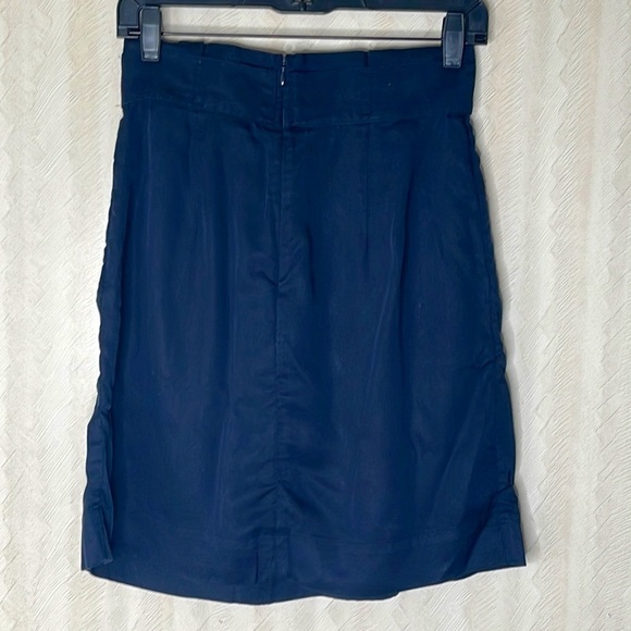 ❤️ H&M Navy Skirt Size 4 - Picture 3 of 4
